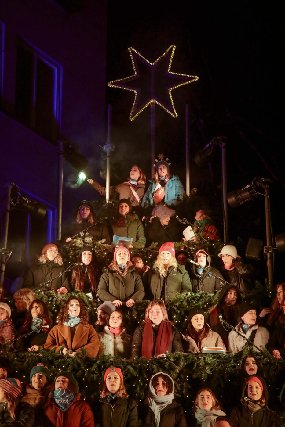 Singing_Christmas_Tree_Zurich_001